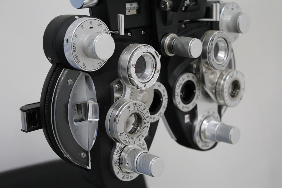 Zeiss enkeltstyrkeglas primært til en afstand eller som læsebriller