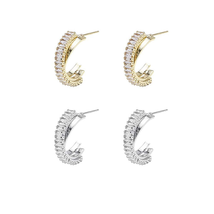 Ørestikker med mange små perler guld eller sølv Sølv