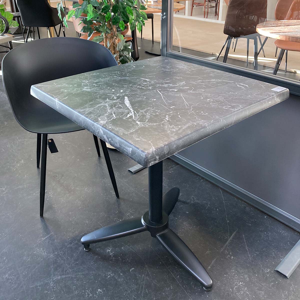 Produktbillede af WERZALIT Marmor Marquina bordplade firkantet 70x70cm på tilbud