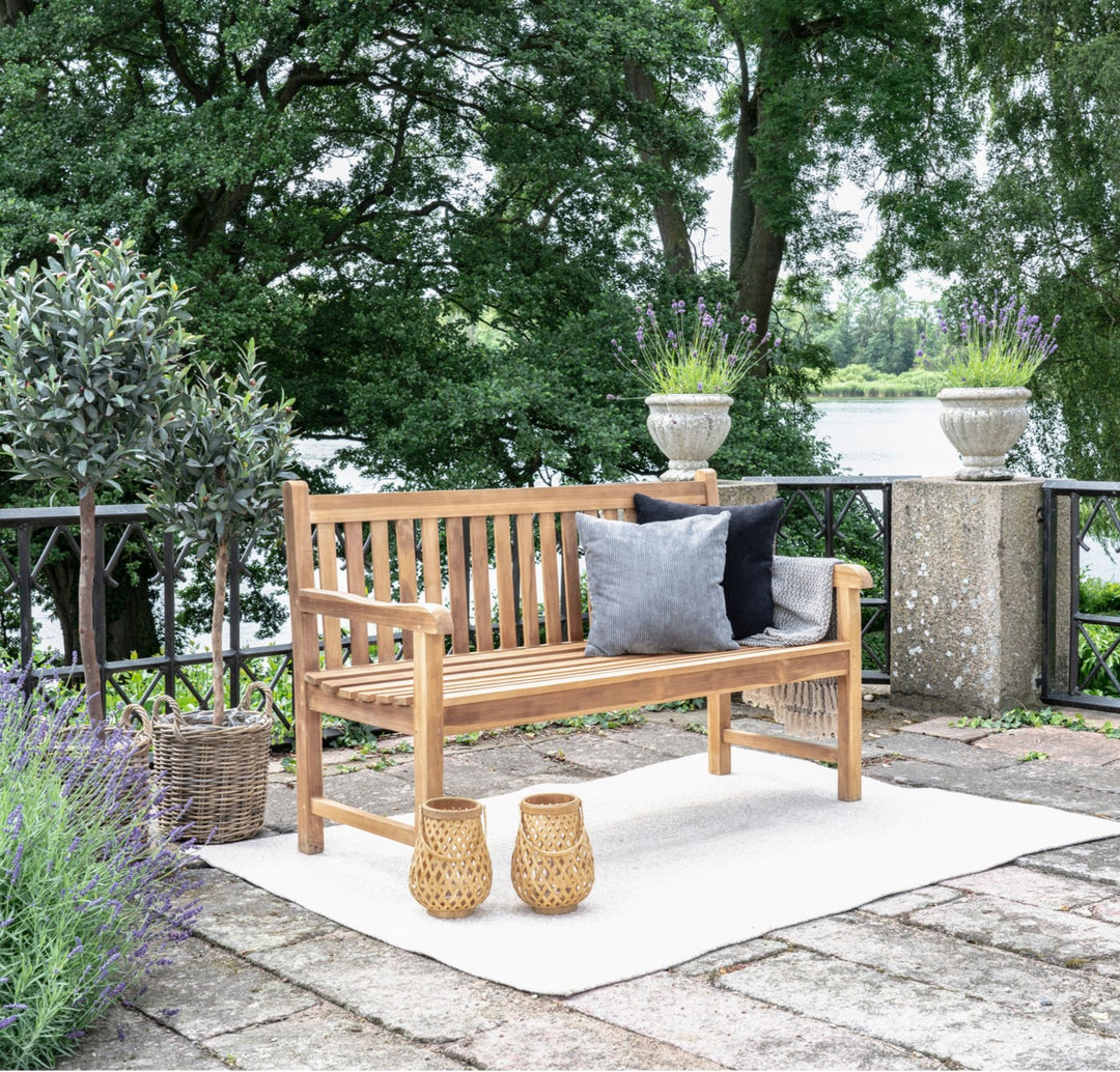 Produktbillede af Cabo Havebænk i teaktræ på tilbud i høj kvalitet