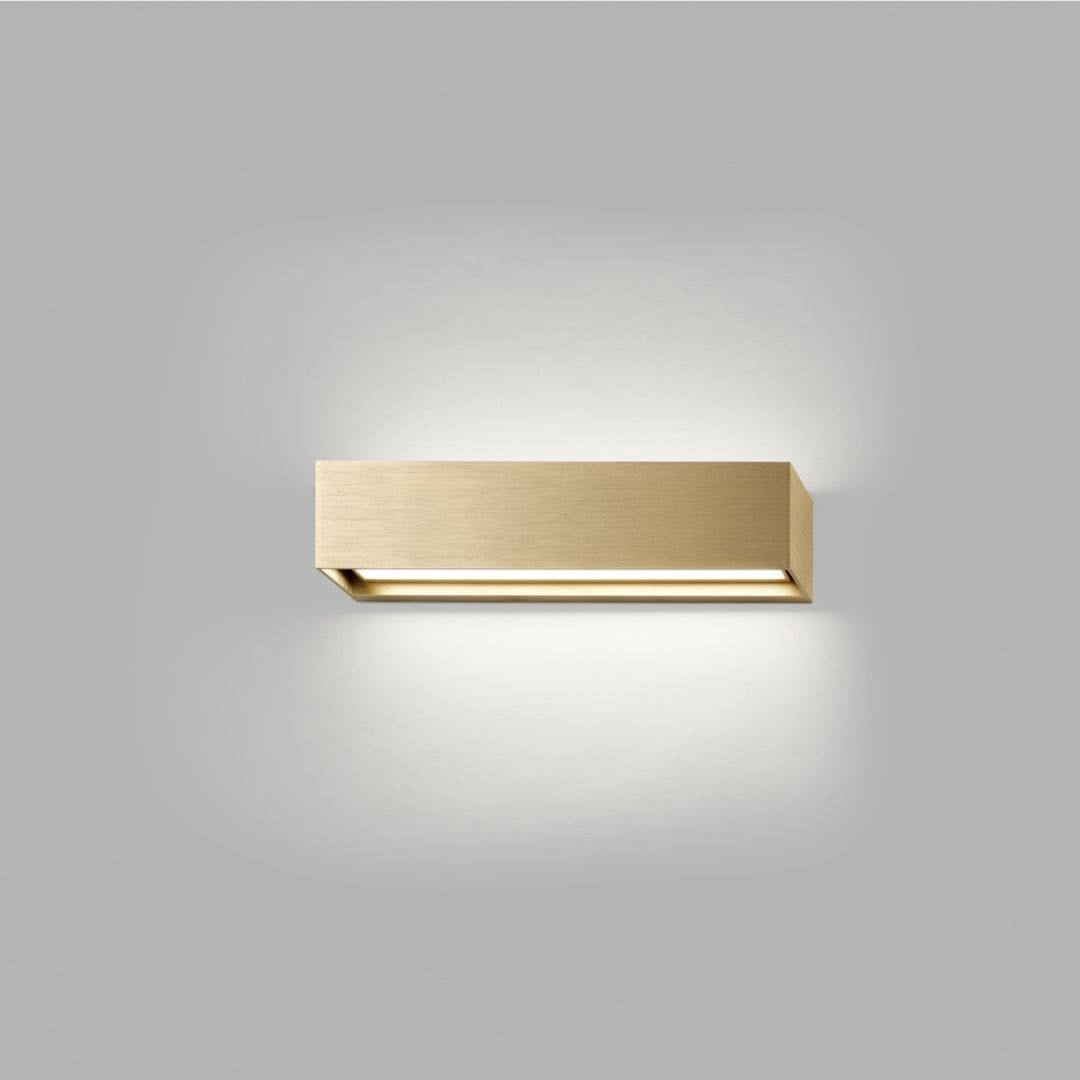 Produktbillede af LINEA W2 300 væglampe Brass LIGHT-POINT i premium kvalitet
