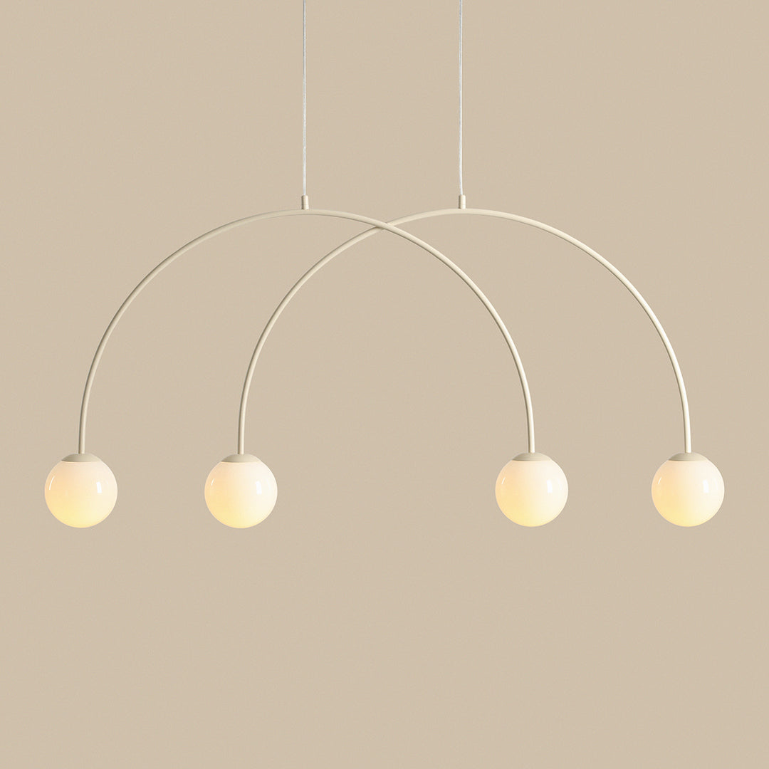 Produktbillede af Twiggy Loftlampe i cremefarvet metal og 4 hvide glaskupler bredde 130 cm. på tilbud i høj kvalitet