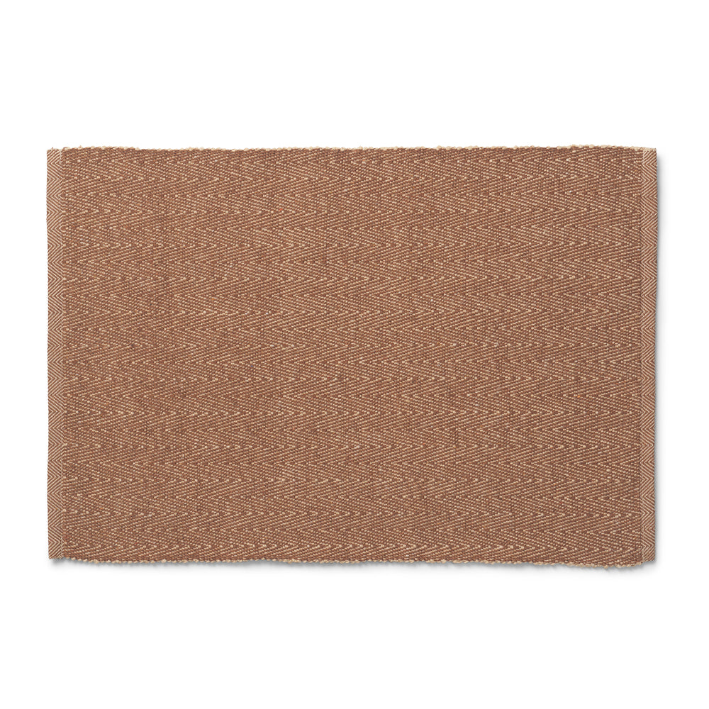 Produktbillede af Lyngby Porcelæn Herringbone Dækkeserviet 43x30 cm brun i premium kvalitet