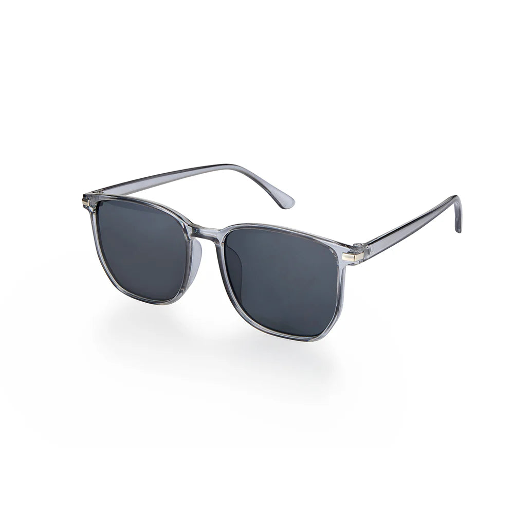 Solbriller i mange designs fra klassisk til trendy! 29,- / 1011