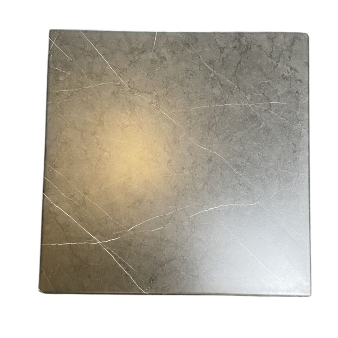 Produktbillede af Grå marmorlook bordplade firkantet 70x70cm på tilbud