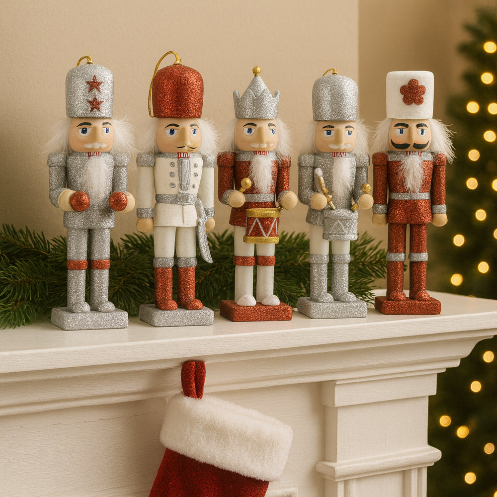 Produktbillede af Køb Nøddeknækker figurer i Træ 12,5 cm sæt med 5 figurer  på tilbud