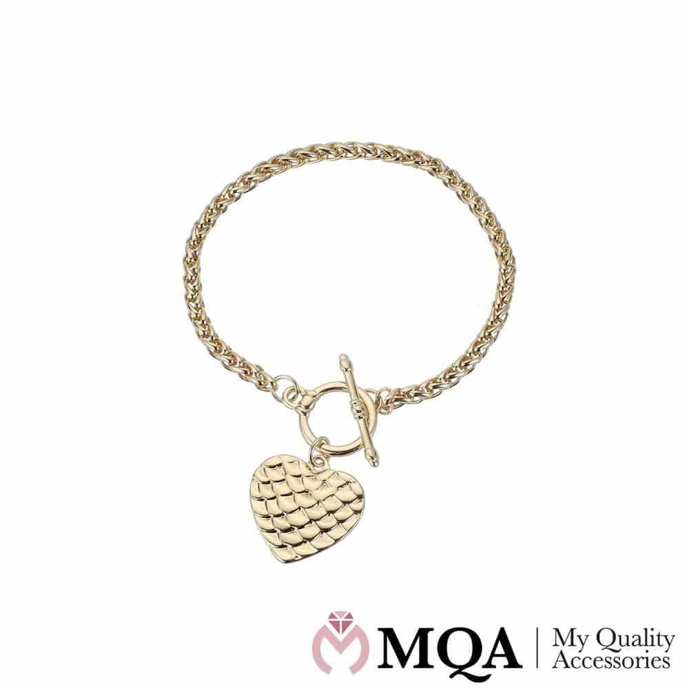 Produktbillede af Armbånd guldfarvet vedhæng m/hjerte toggle lås på tilbud