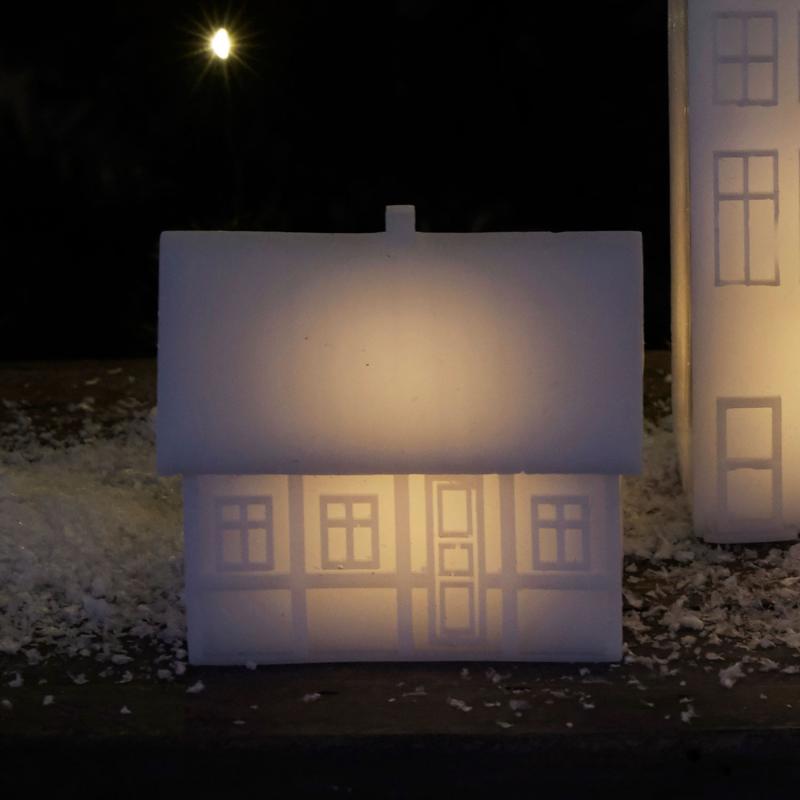 Produktbillede af Sirius Copenhagen Bindingsværkshus hvid B6,5xH8xL9cm i premium kvalitet