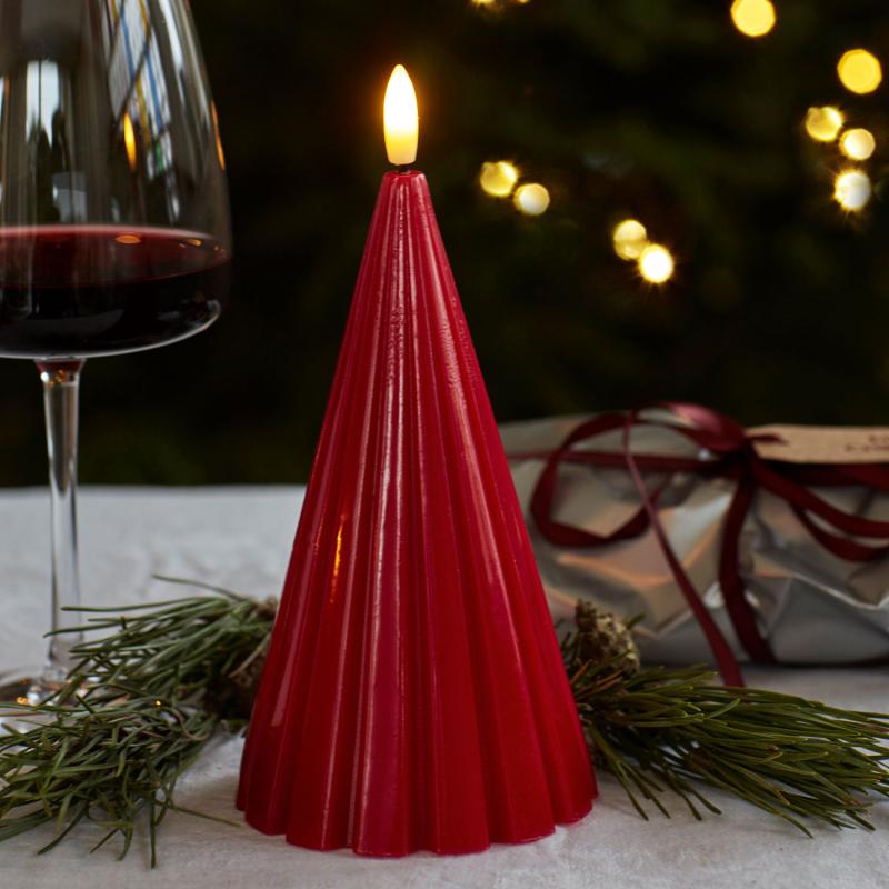 Produktbillede af Sirius Laura Lak Juletræ Rød Ø9,5 x H17 cm i premium kvalitet