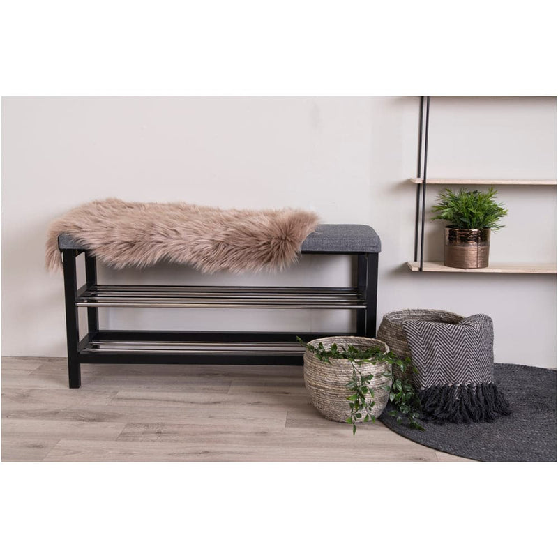 Padova Bænk - Bænk i grå og sort med hynde og 2 hylder ❤ Stort online udvalg i HouNordic ❤ Billig fragt og hurtig levering 2 - 5 hverdage ❤ Varenummer: BGH-42083723870460 / Ean: &