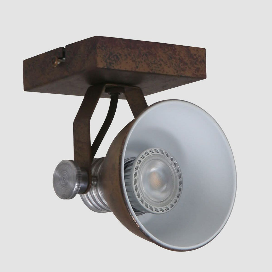billigt tilbud på Curtis spotlampe i metal, 2 finish. Udsalg på 3-nordic. Hurtig levering, billig fragt. Varenummer: 3NDC-4175-6029. Spar op til 64%.