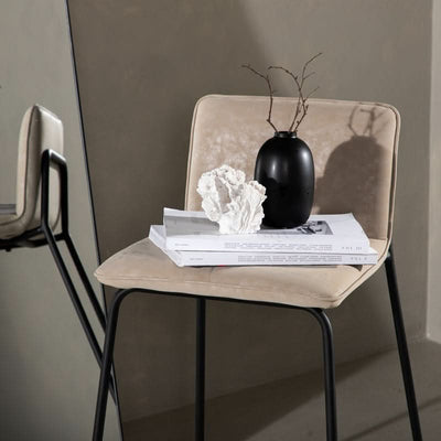 tilbud på 2 barstole i metal og beige microfiber! Billigt udsalg - Spar op til 62%. Hurtig levering (1-2 hverdage) & billig fragt. Køb nu!