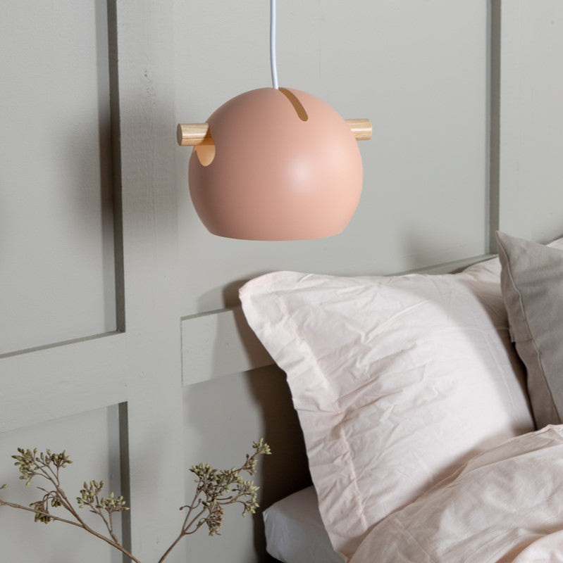 Produktbillede af Ustinov Pendel i rosafarvet metal diameter 23 cm på tilbud i høj kvalitet