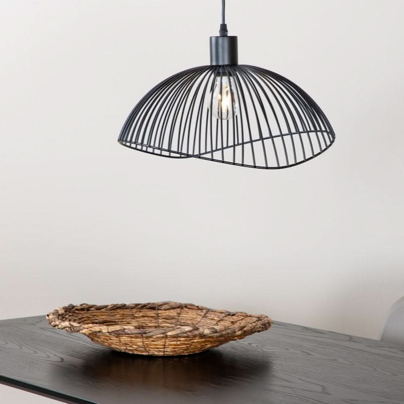 tilbud på Bloom pendel i sort tråd af metal! Billigt udsalg på 3-nordic. Køb online nu! Hurtig levering, 1-2 hverdage. Spar op til 56%.