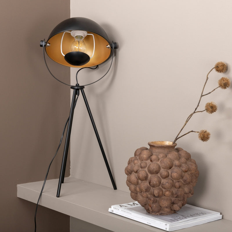 Produktbillede af Quitis Bordlampe i sort metal på tilbud i høj kvalitet