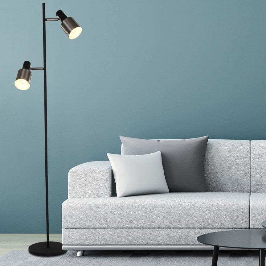 Produktbillede af Alda gulvlampe i stål og sort metal på tilbud i høj kvalitet