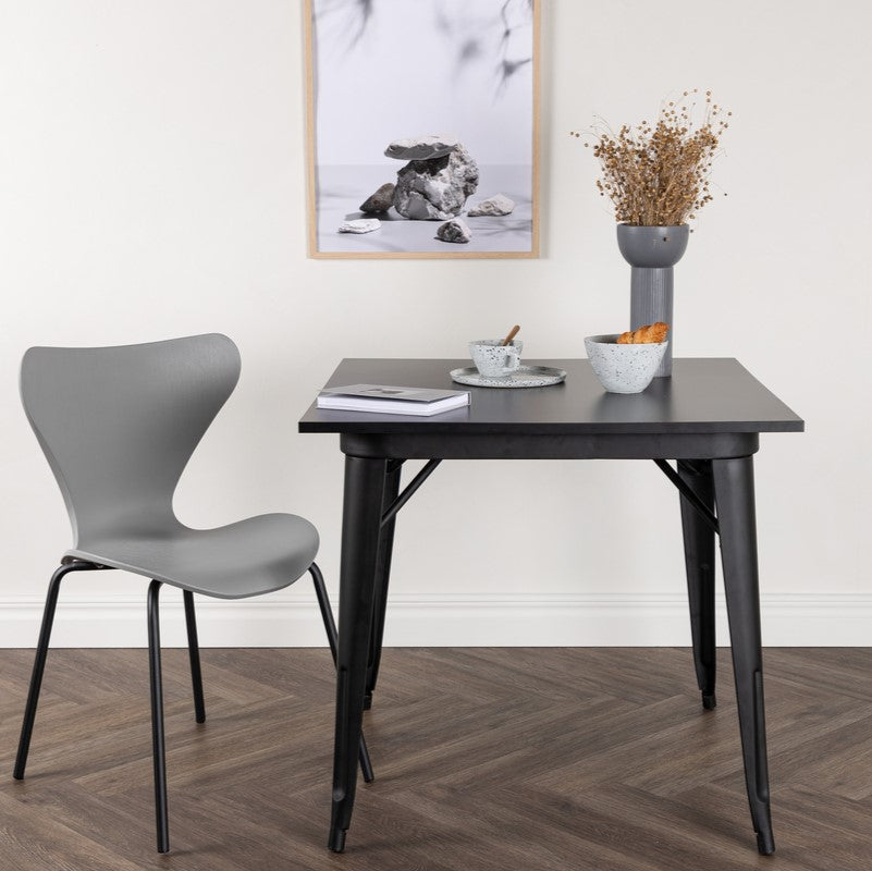 Produktbillede af Toorx Spisebord i sort egefiner og sort understel 80 x 80 cm. på tilbud i høj kvalitet