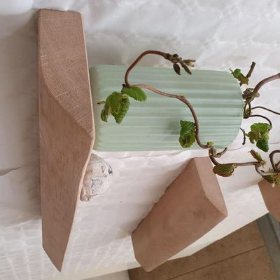 billigt tilbud på Logg plankehylder i egetræ, sæt med tre stk. Olieret. Stort online udvalg. Hurtig levering: 1-2 hverdage. Billig fragt. Udsalg på Opbevaring > Hylder. Spar op til 65%.