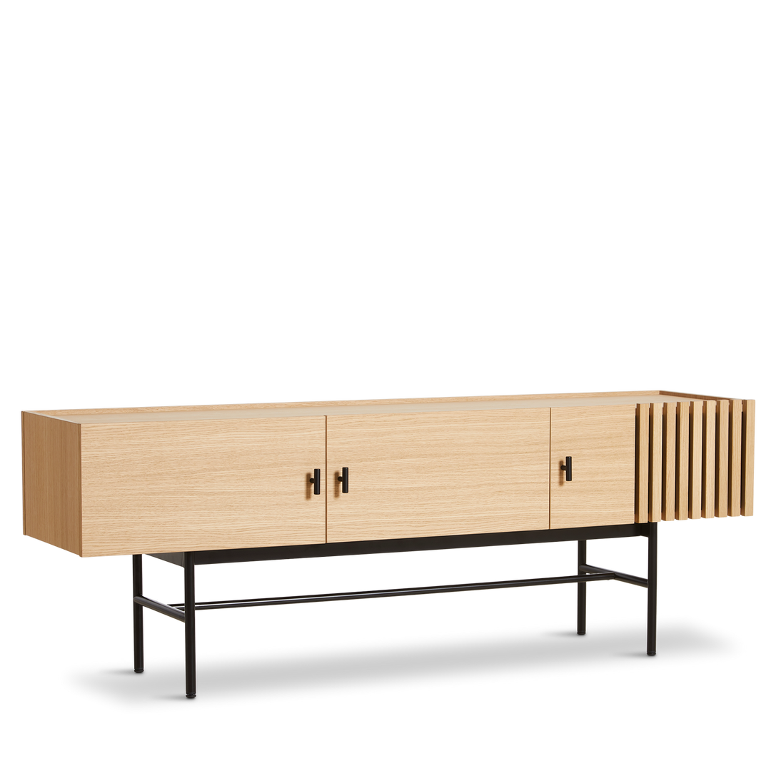 Produktbillede af WOUD ARRAY LAV SKÆNK OAK 150 i premium kvalitet