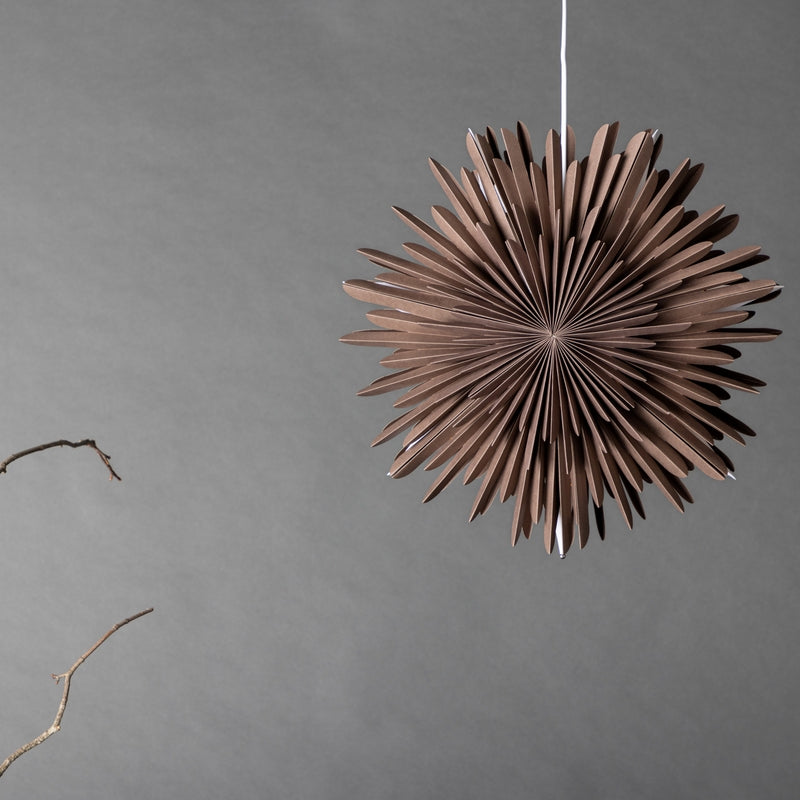 Produktbillede af Topaz Stjerneformet loftlampe i greige papir tre størrelser 46 cm. på tilbud i høj kvalitet