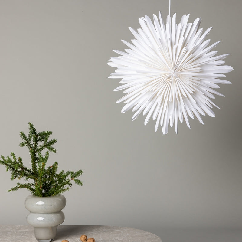 Produktbillede af Topaz Stjerneformet loftlampe i hvidt papir fem størrelser 60 cm. på tilbud i høj kvalitet
