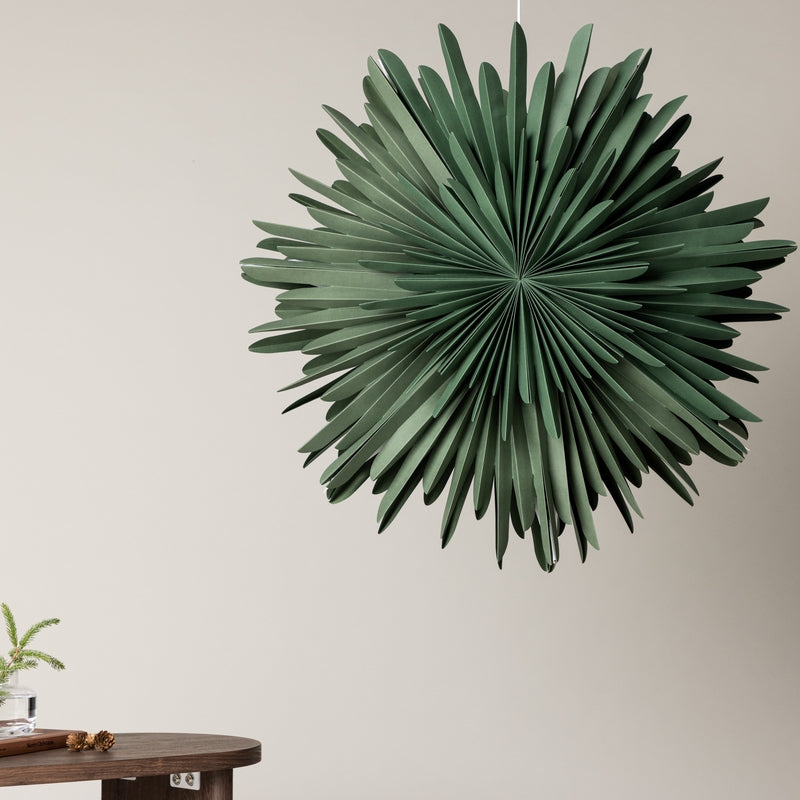 Produktbillede af Topaz Stjerneformet loftlampe i grønt papir tre størrelser 80 cm. på tilbud i høj kvalitet