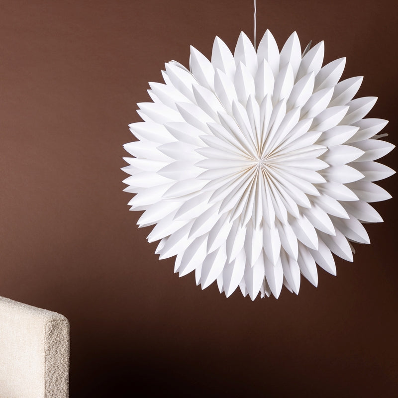 Produktbillede af Icey Stjerneformet loftlampe i hvidt papir tre størrelser 80 cm. på tilbud i høj kvalitet