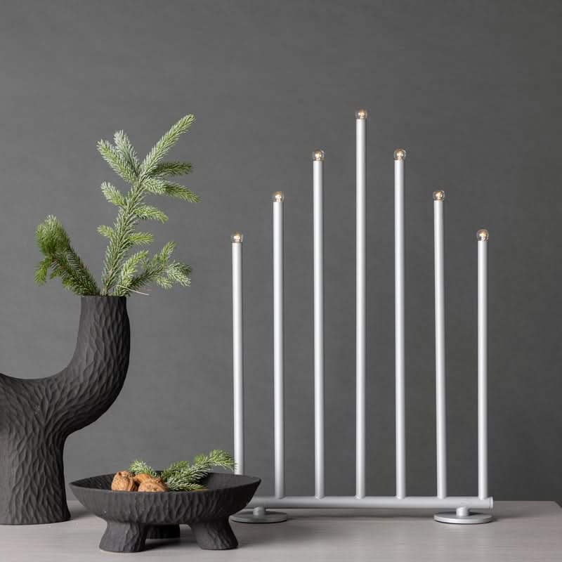 Smokey-bordlampe i sølv til billige priser! Udsalg på 3-nordic.com med hurtig levering. Spar op til 58% på lamper. Køb nu!