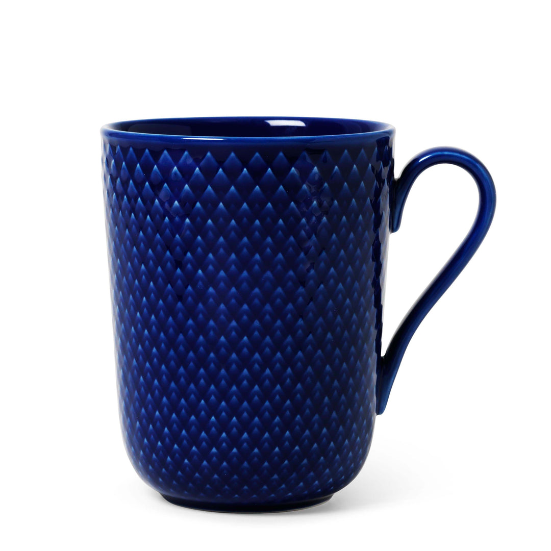 Produktbillede af Lyngby Porcelæn Rhombe Color Krus med hank 33 cl mørk blå i premium kvalitet