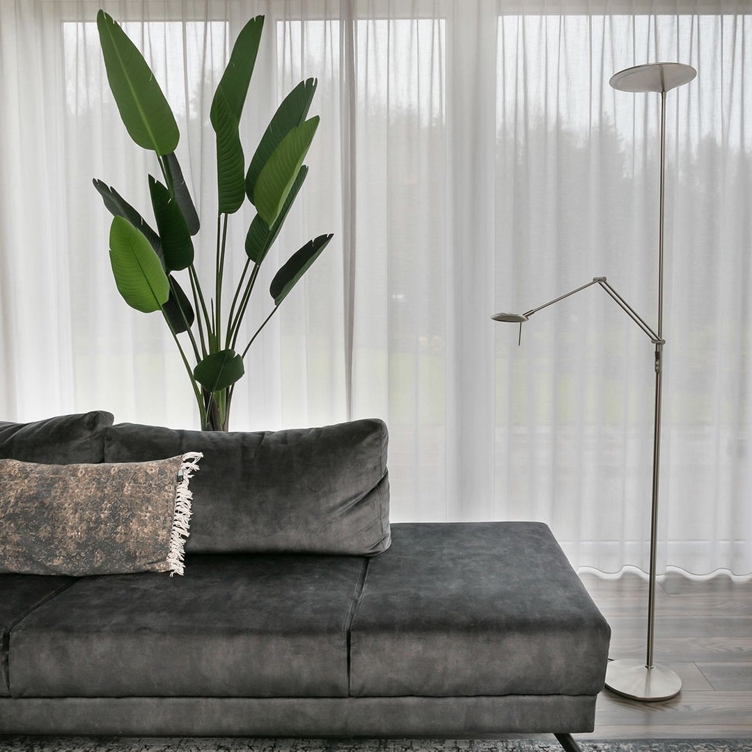 Produktbillede af Amora Dobbelt gulvlampe i to forskellige finish Metal stål på tilbud i høj kvalitet