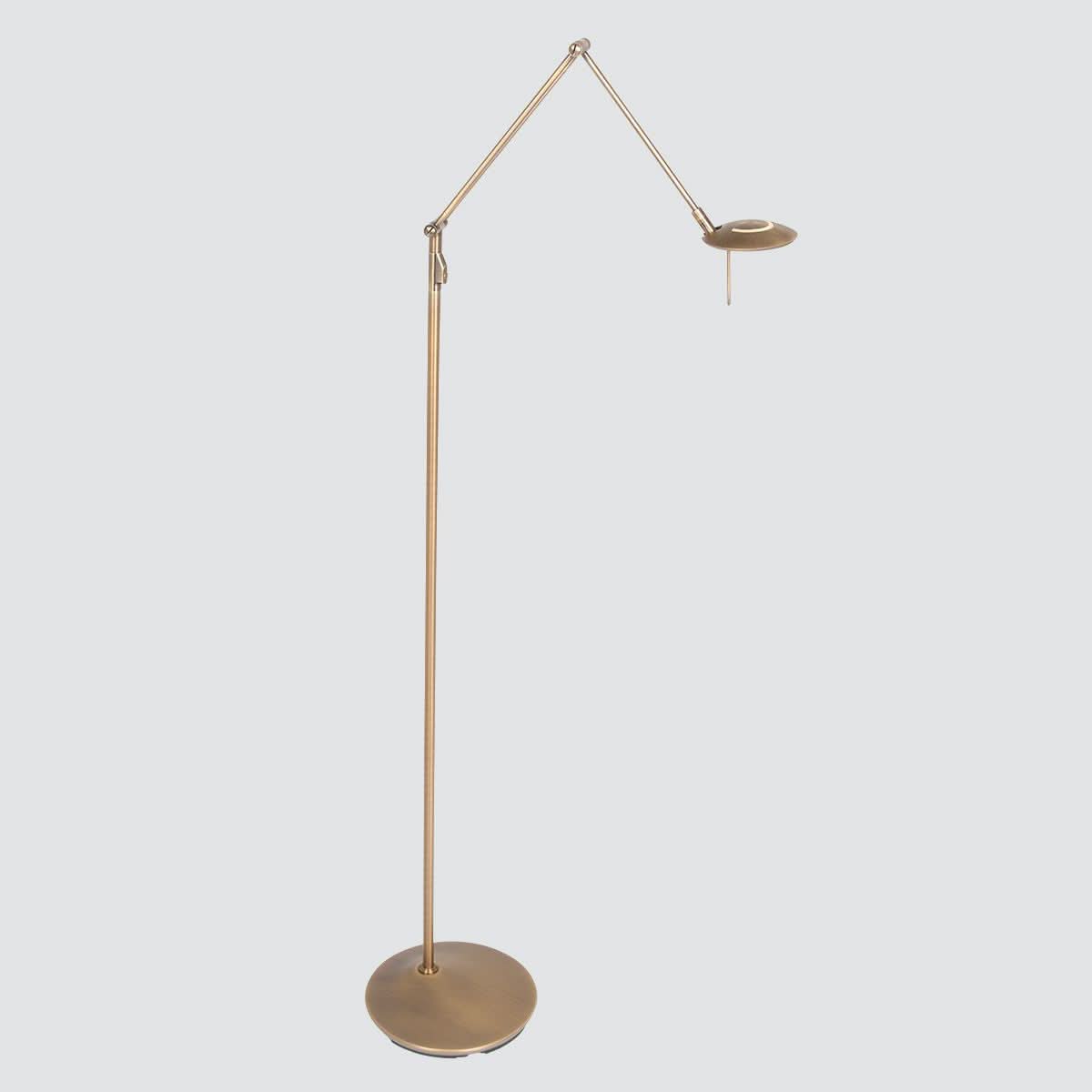 Cleo gulvlampe på udsalg! Moderne stil, 3 farver. Billig fragt & hurtig levering. Spar op til 51% på tilbud. Køb nu!
