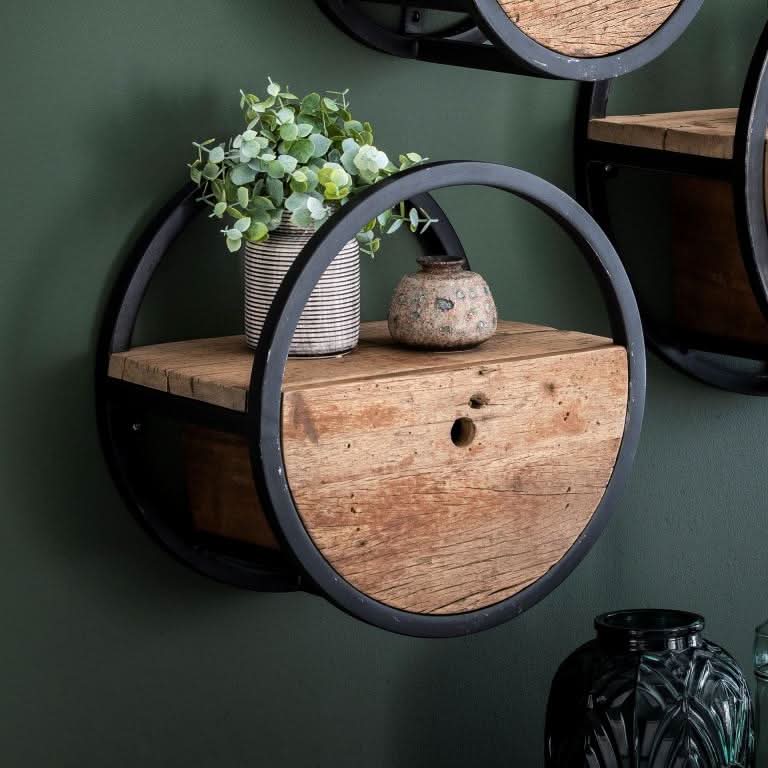 billigt tilbud på Rustico rund væghylde i genbrugstræ, ø 40 cm. Udsalg på 3-nordic med hurtig levering. Spar op til 51%.