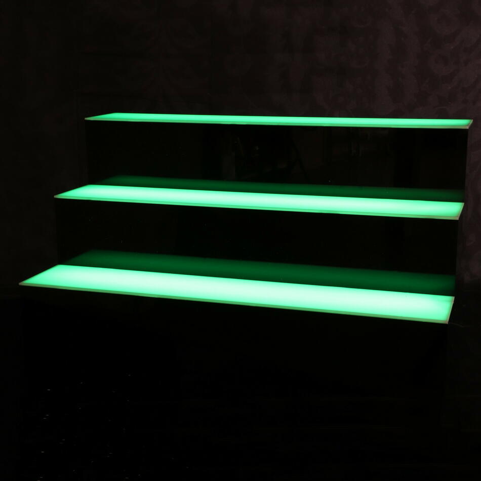 Produktbillede af Tre Tier Led Flaske Display Stand på tilbud i brug