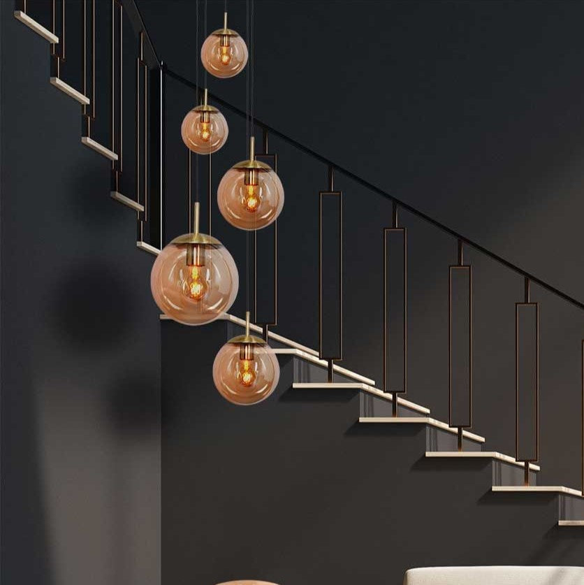 Produktbillede af Bowie loftlampe i messing og ravfarvet glas på tilbud i høj kvalitet