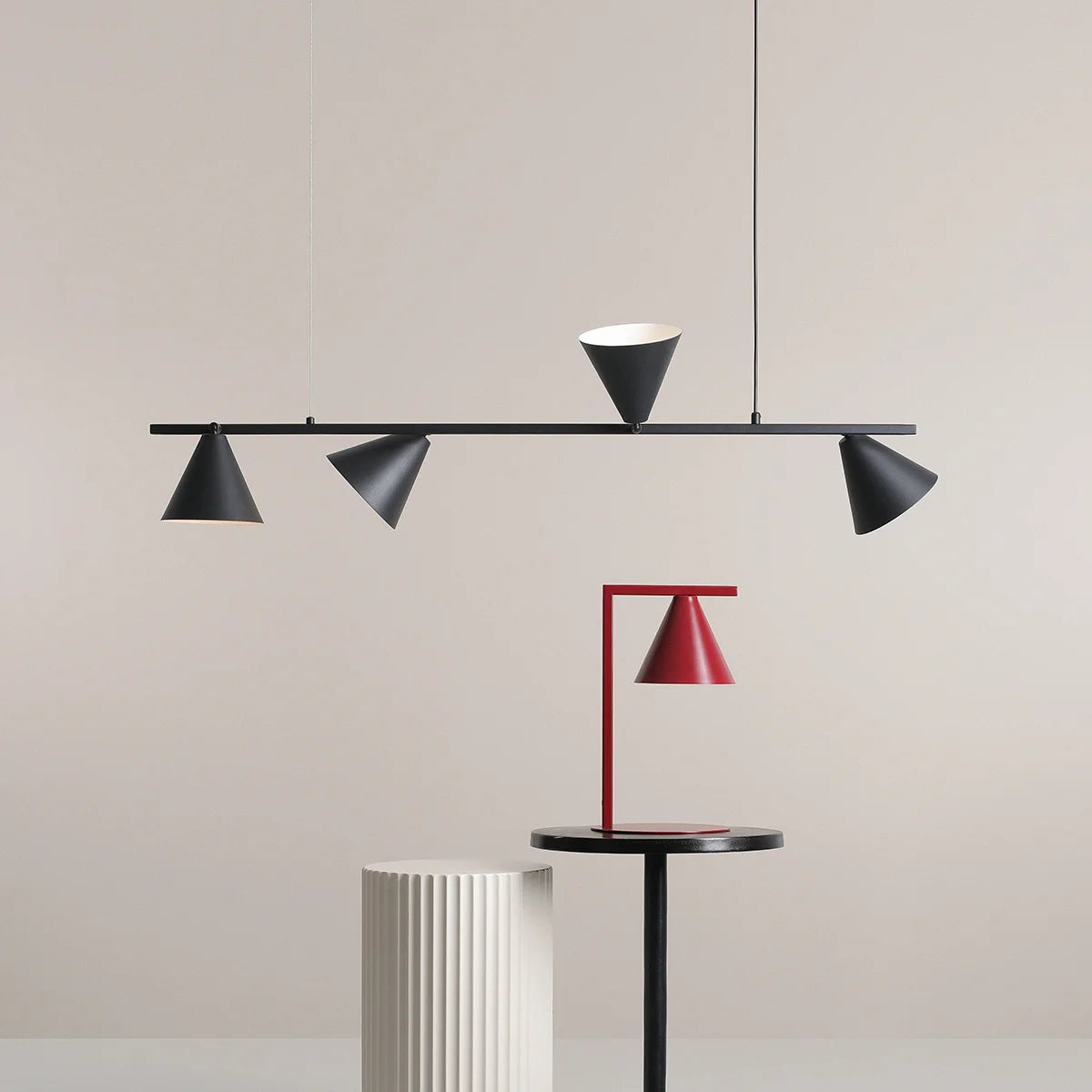 Produktbillede af Frigg Loftlampe i sort metal på tilbud i høj kvalitet