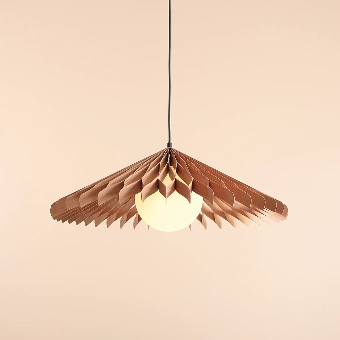 Produktbillede af Nightfall Pendel i bøgetræ og hvidt glas diameter 69 cm. på tilbud i høj kvalitet