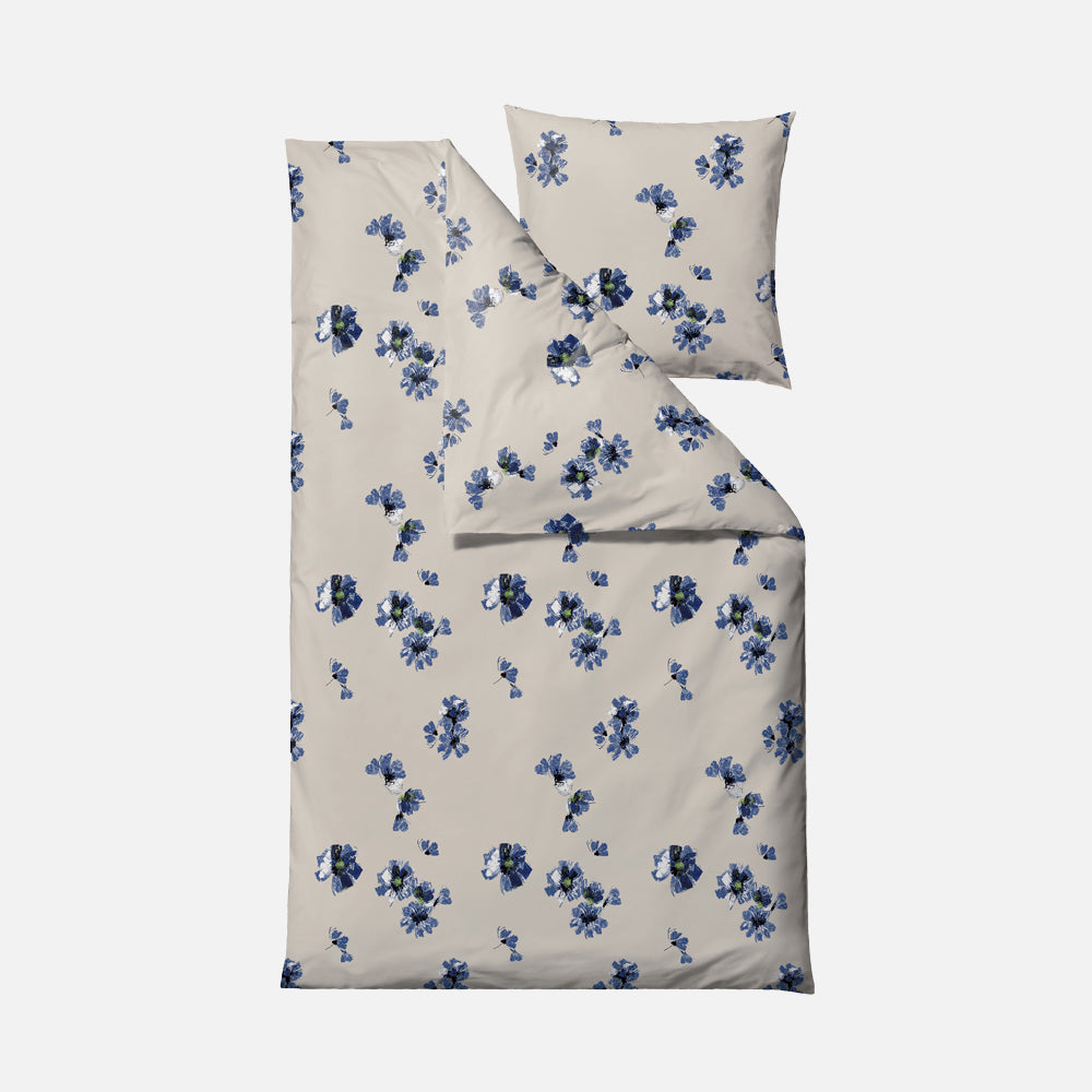 Produktbillede af FLORA Blomstret sengetøj 140x200 cm Koboltblå på tilbud i høj kvalitet