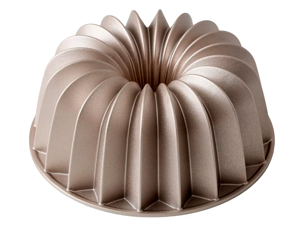 Produktbillede af Blomsterberg s Bundt-kageform Slice Dia 24 x 10 cm Rose gold i premium kvalitet