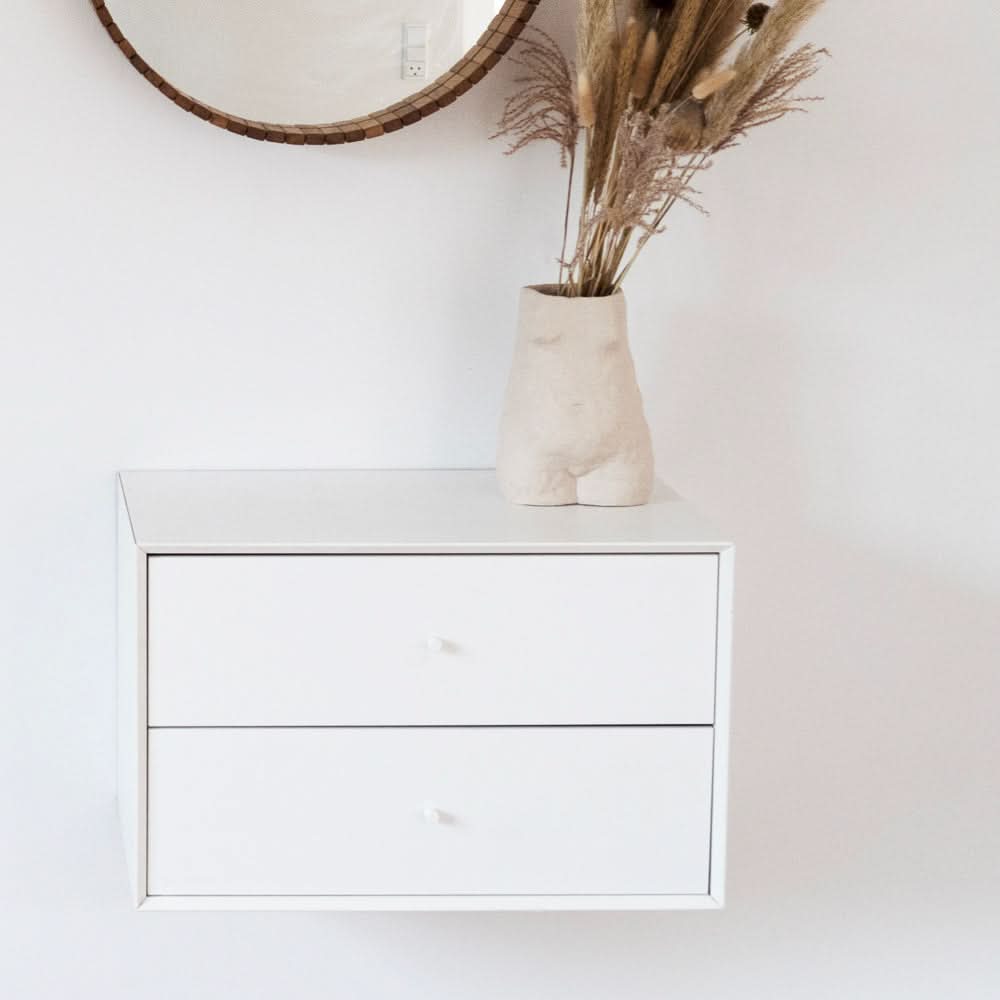 The Box 37 Sengebord Hvid med 2 skuffer ✔ Kæmpe udvalg i  Storage And Shelves ✔ Billig fragt og hurtig levering 2 - 5 hverdage - Varenummer: STSH-228003 / Ean:  på lager - Udsalg på The Box 37 Hvid > The Box Hvid Spar op til 61% - Over 1312 kendte brands på udsalg
