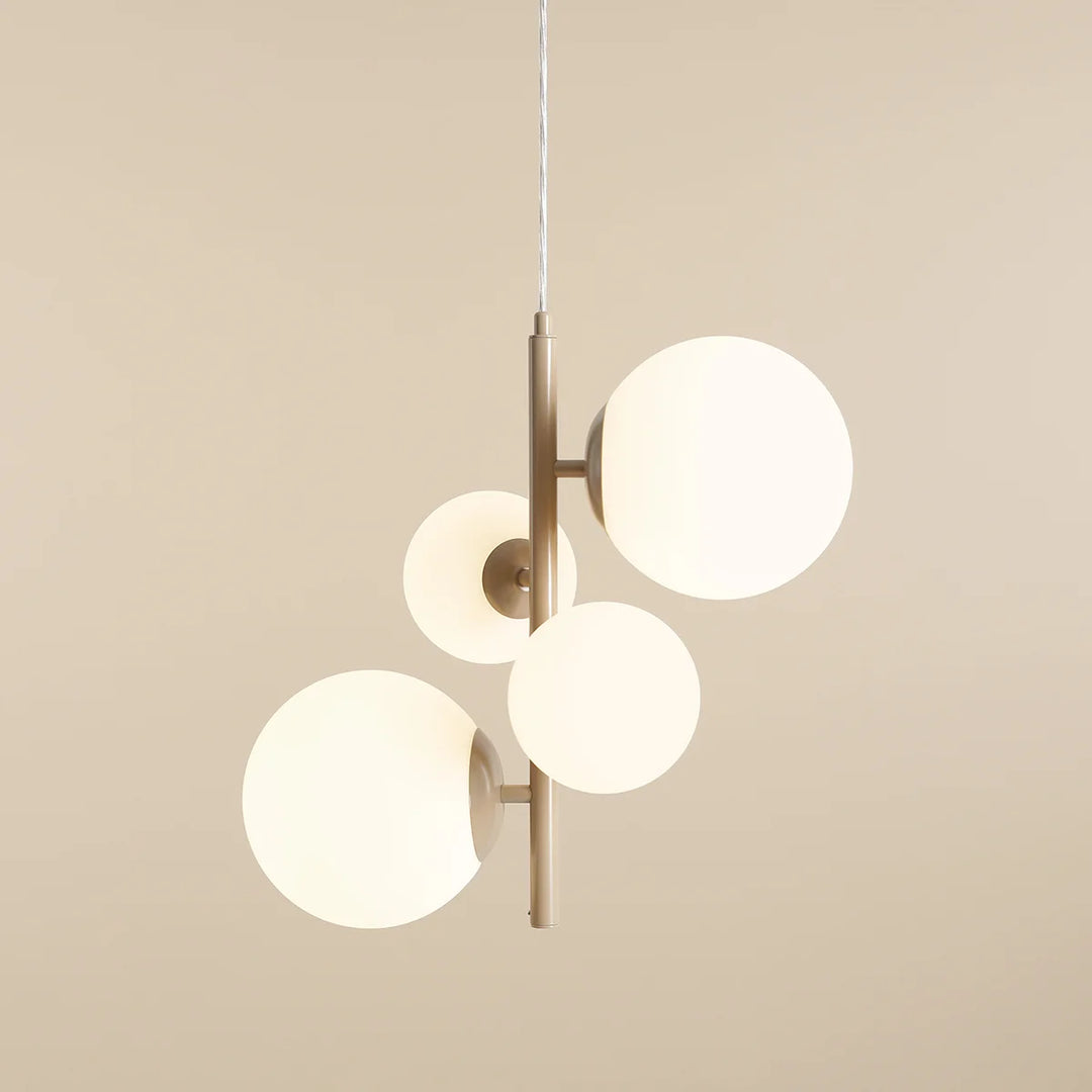 Produktbillede af Dizzy Loftlampe i beigefarvet metal og hvidt glas på tilbud i høj kvalitet