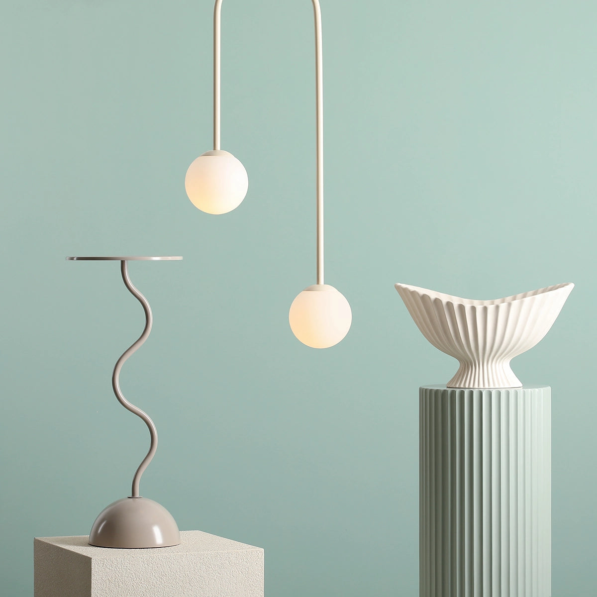 Produktbillede af Novus Loftlampe i cremefarvet metal og glas på tilbud i høj kvalitet