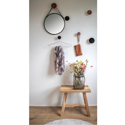 Trapani Spejl - Sort stålramme og PU strop Ø38 cm ❤ Stort online udvalg i HouNordic ❤ Billig fragt og hurtig levering 2 - 5 hverdage ❤ Varenummer: BGH-42449264410876 / Ean: '5713917006045 på lager - Udsalg på Alle produkter Spar op til 58% - Over 434 design mærker på udsalg