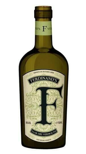 Ferdinand's Saar Dry Vermouth Fl 50 ❤ Kæmpe udvalg i FERDINANDS ❤ Billig fragt og hurtig levering 2 - 5 hverdage - Varenummer: BAR-17123 / Ean: '5903000003734 på lager - Udsalg på Drikkevarer Blandingsspiritus Vermouth Spar op til 56% - Over 454 kendte brands på udsalg
