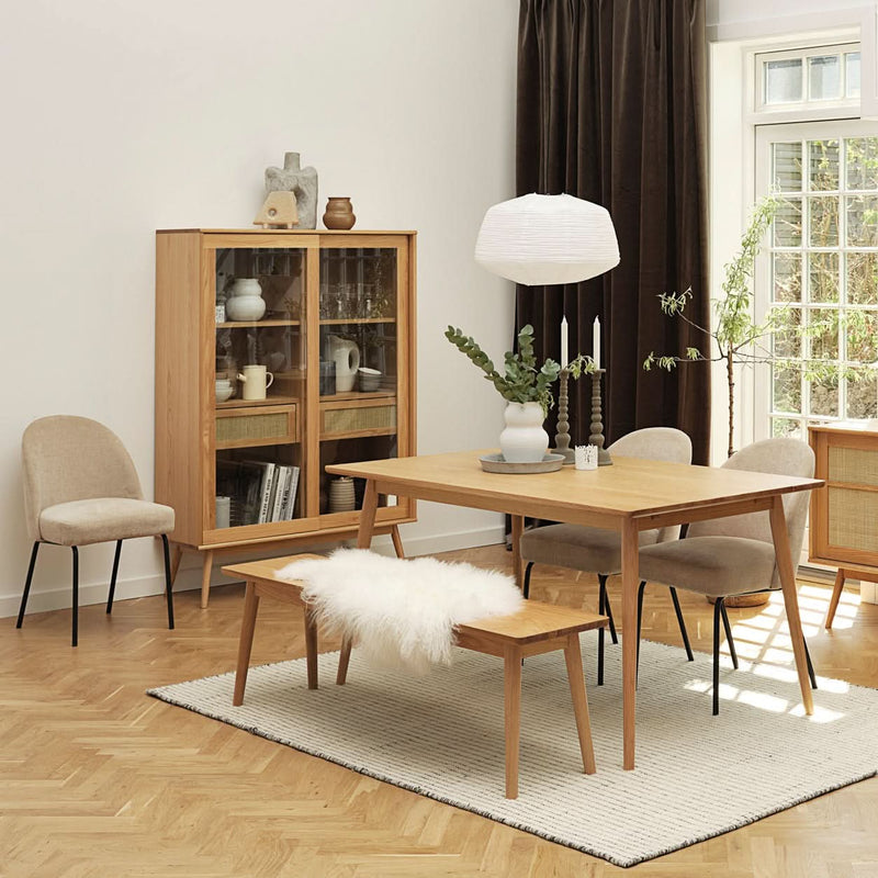tilbud på Rota spisebord i eg, 90 x 190 cm. Billigt udsalg med 2 tillægsplader. Hurtig levering, 1-2 hverdage. Varenummer: 3NDC-4027-5877.
