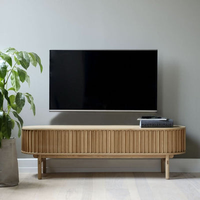 Retiro skænk-TV bord i eg med skydedøre på tilbud! Billigt udsalg - Spar op til 61%. Hurtig levering: 1-2 hverdage. Køb online nu!
