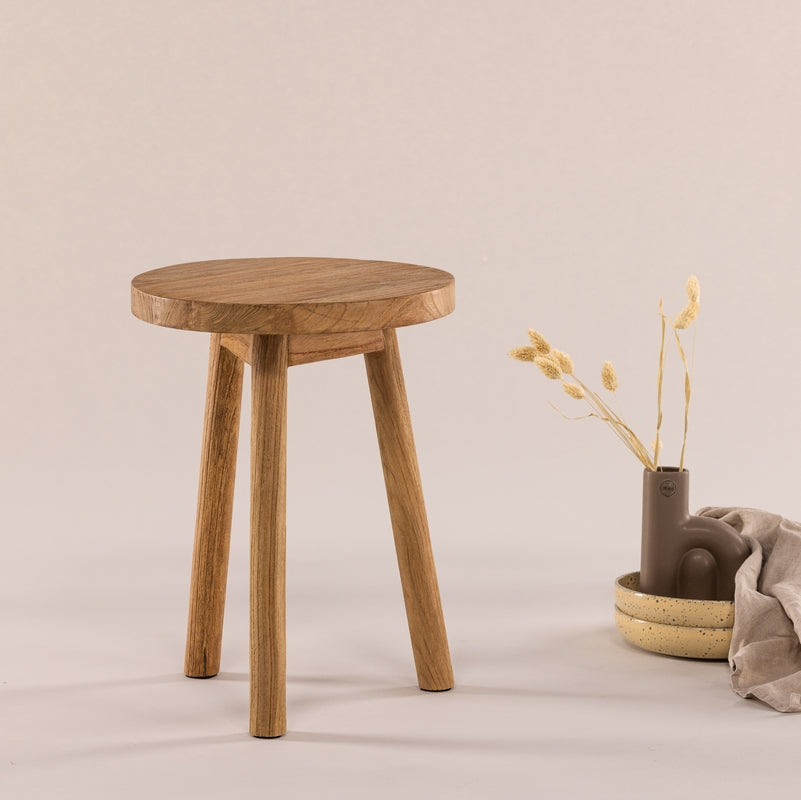 Produktbillede af Butler Skammel i teaktræ diameter 31 cm. på tilbud i høj kvalitet