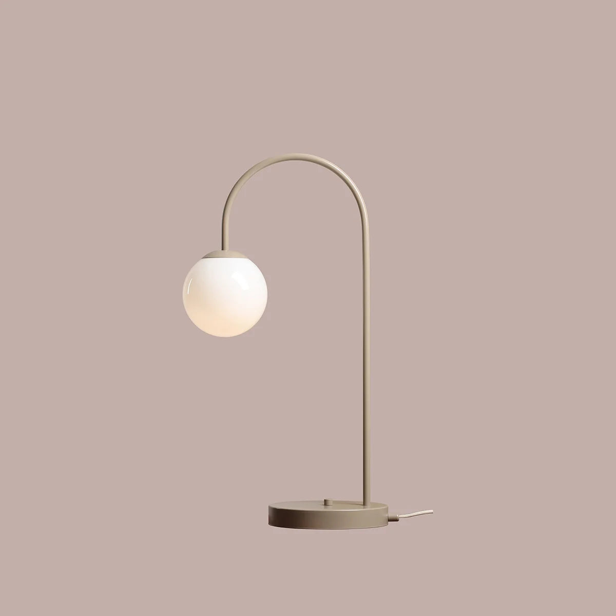 Produktbillede af Twiggy Bordlampe i beige metal og hvidt glas på tilbud i høj kvalitet