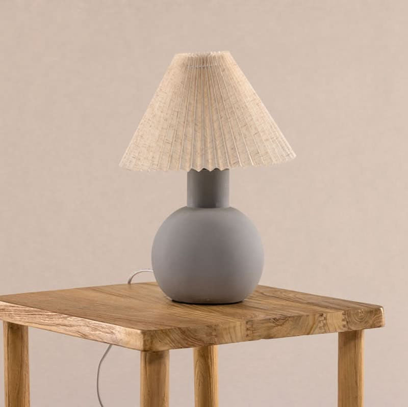tilbud på Colmax bordlampe i grå beton! Billigt udsalg på 3-nordic. Køb online nu! Hurtig levering, 1-2 hverdage. Varenummer: 3NDC-5402. Spar op til 59%.