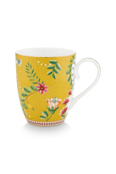 Se billigt tilbud på Mug Large La Majorelle Yellow 350ml! Spar op til 63% på Pip Studio. Hurtig levering (1-2 hverdage) & billig fragt. Køb nu!