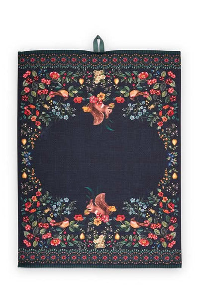 Se tilbud på Tea Towel Winter Wonderland Overall Dark Blue 50x70cm! Billigt udsalg på Bolig > Badeværelse > Håndklæder. Spar op til 67%. Hurtig levering: 1-2 hverdage.